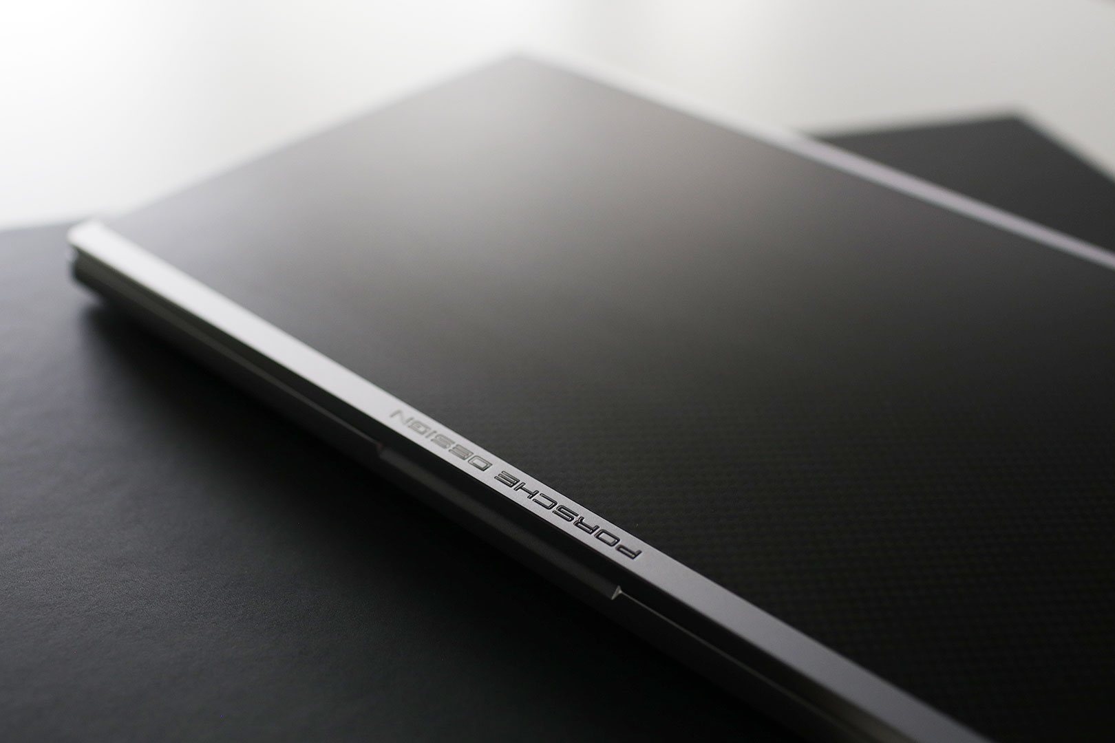 Das Porsche Design Acer Book RS